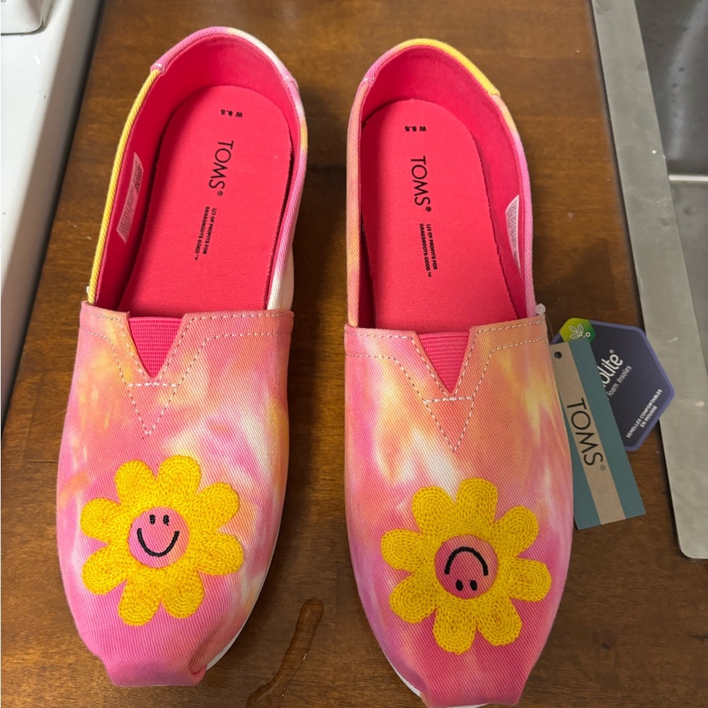 TOMS Alpargata Tie Dye Embroidered Flower Slip-On Shoes